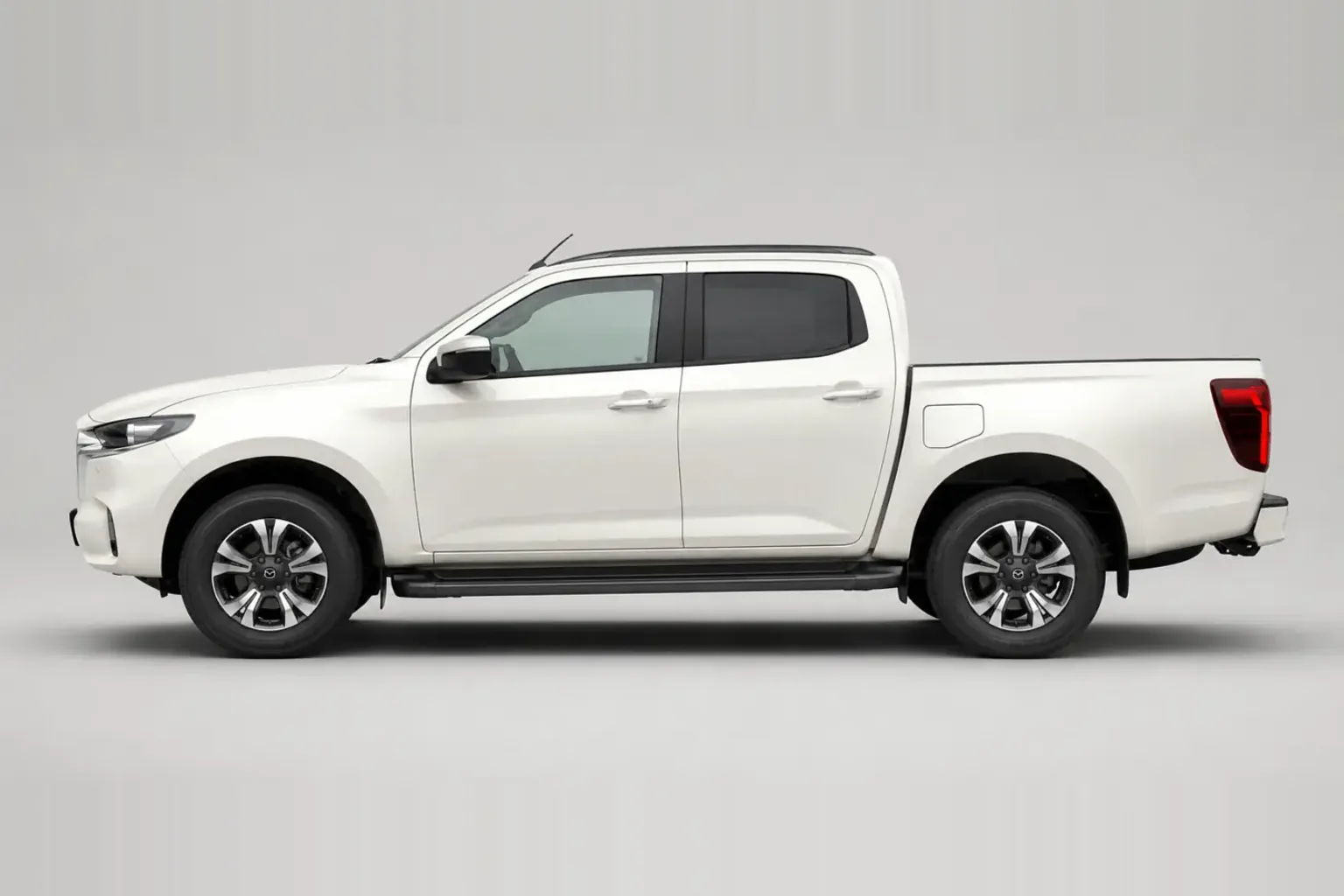 BT50: Perfil lateral